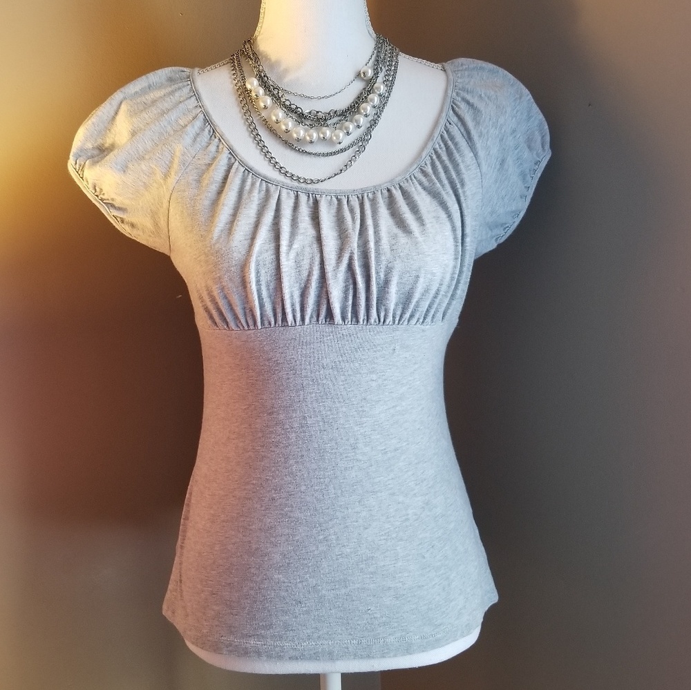 CUTE SIZE SMALL ANN TAYLOR LOFT TOP